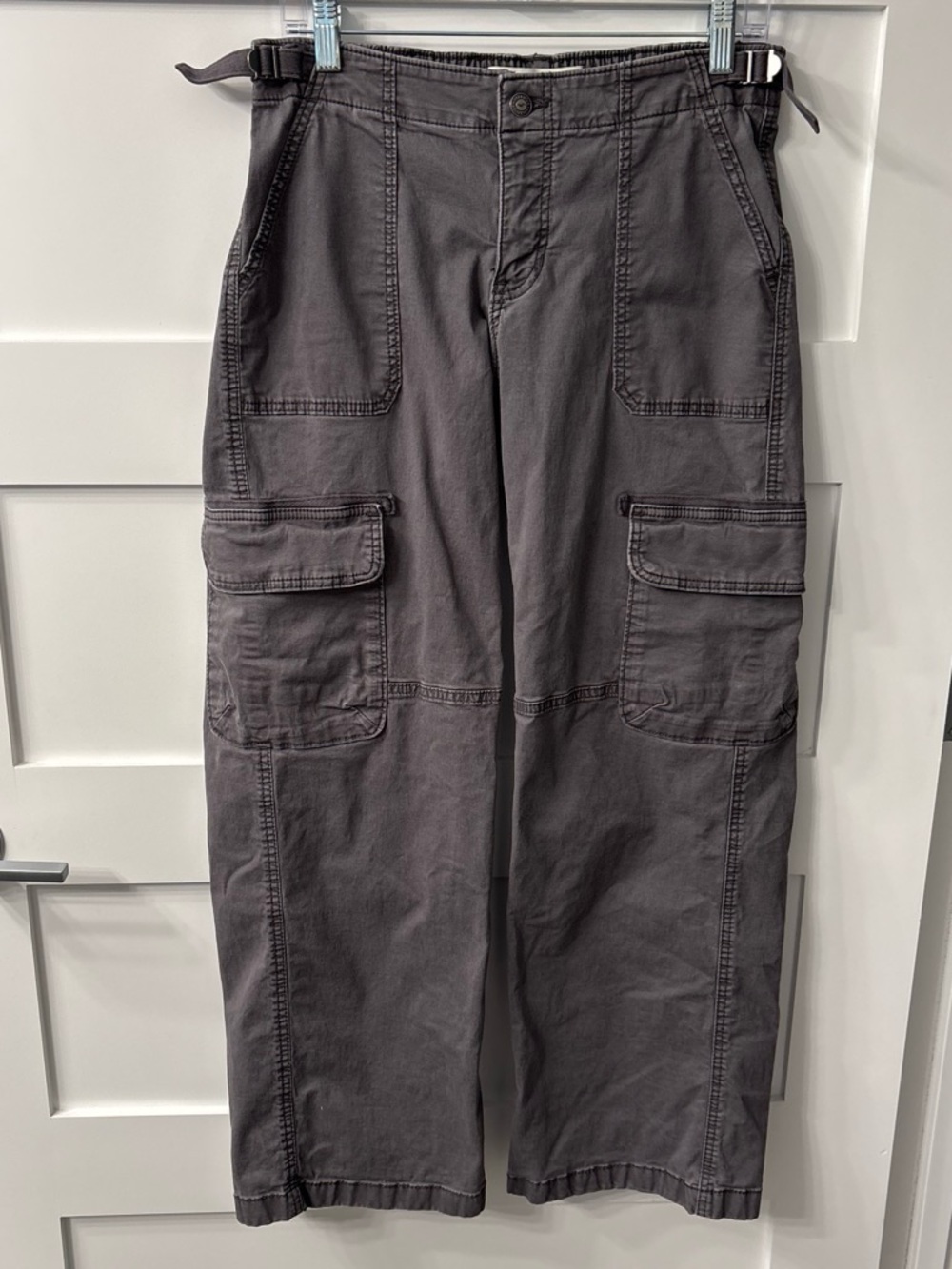 Hollister Low Rise Baggy Utility Adjustable Y2K Cargo Pants